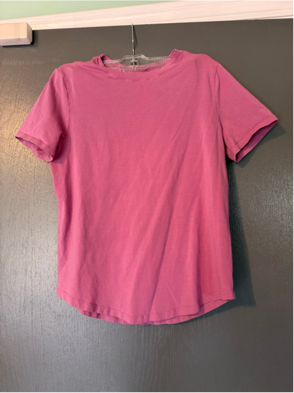 Women's Lululemon Pink Short Sleeve Tee Standard S